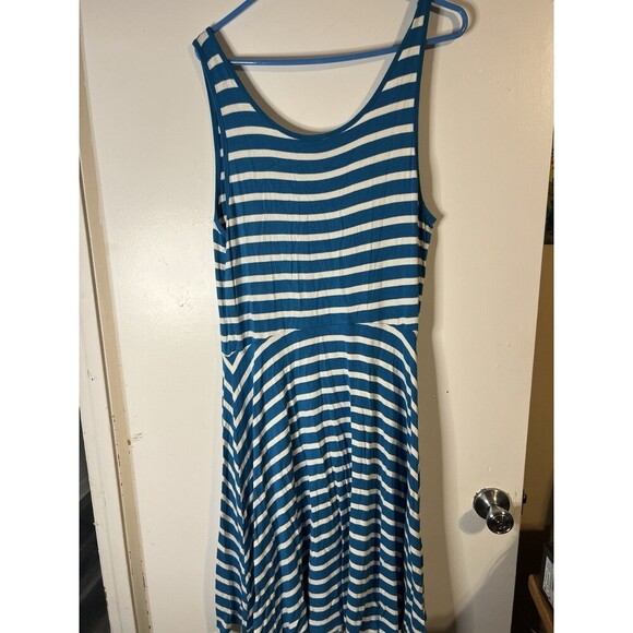 Old Navy Size Xl Long Blue And White Striped Dress - Picture 2 of 3